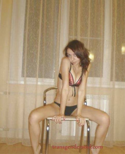 Model prostitutes: Amell, 23 y/o